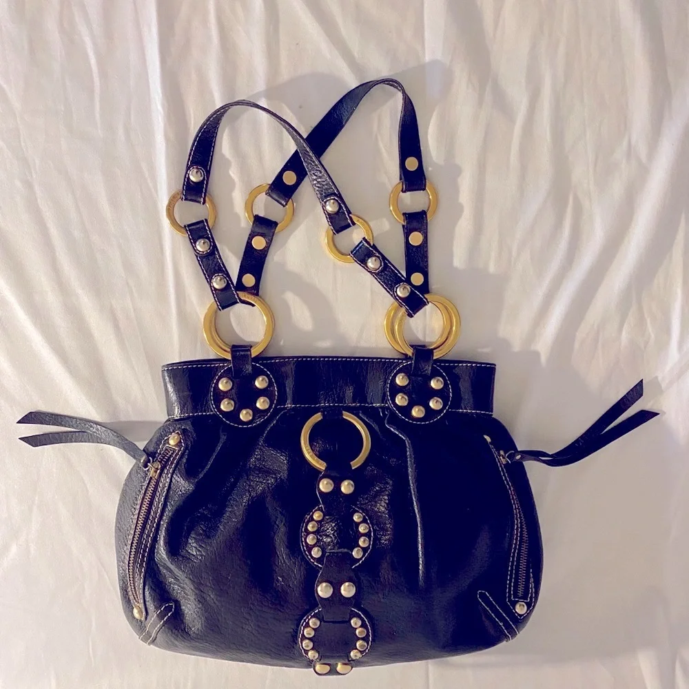 Isabella Fiore Leather Shoulder Bag
